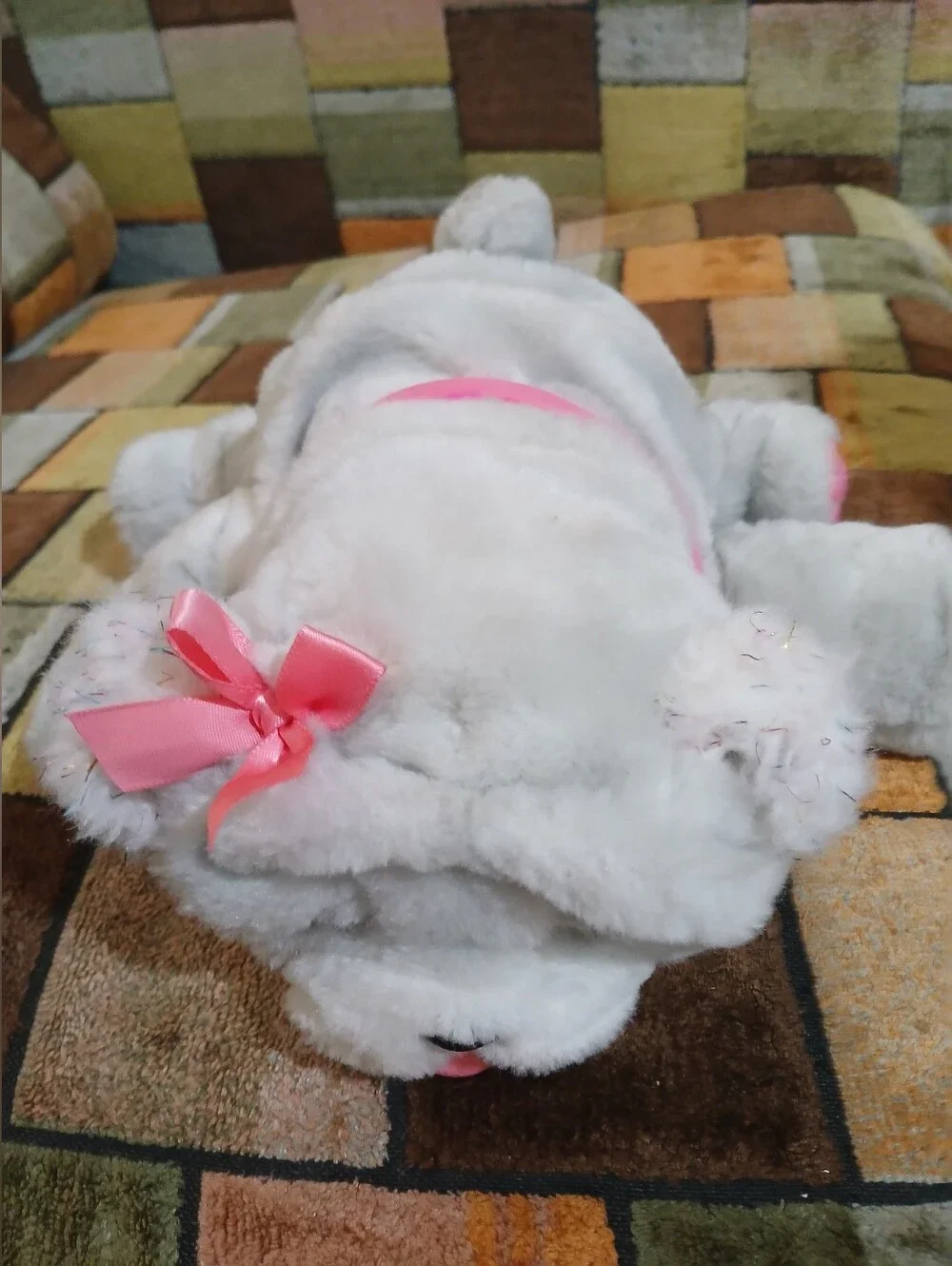Little Live Pets Toy Wrinkles girl  Bella Kissing Puppy Bulldog